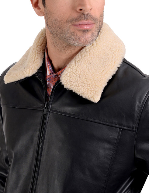 Chamarra de piel Perry Ellis para Caballero en color negro con Cuello de Borrego.